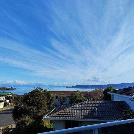 Delight In Birch-Lake View Holiday Home Taupo Bagian luar foto