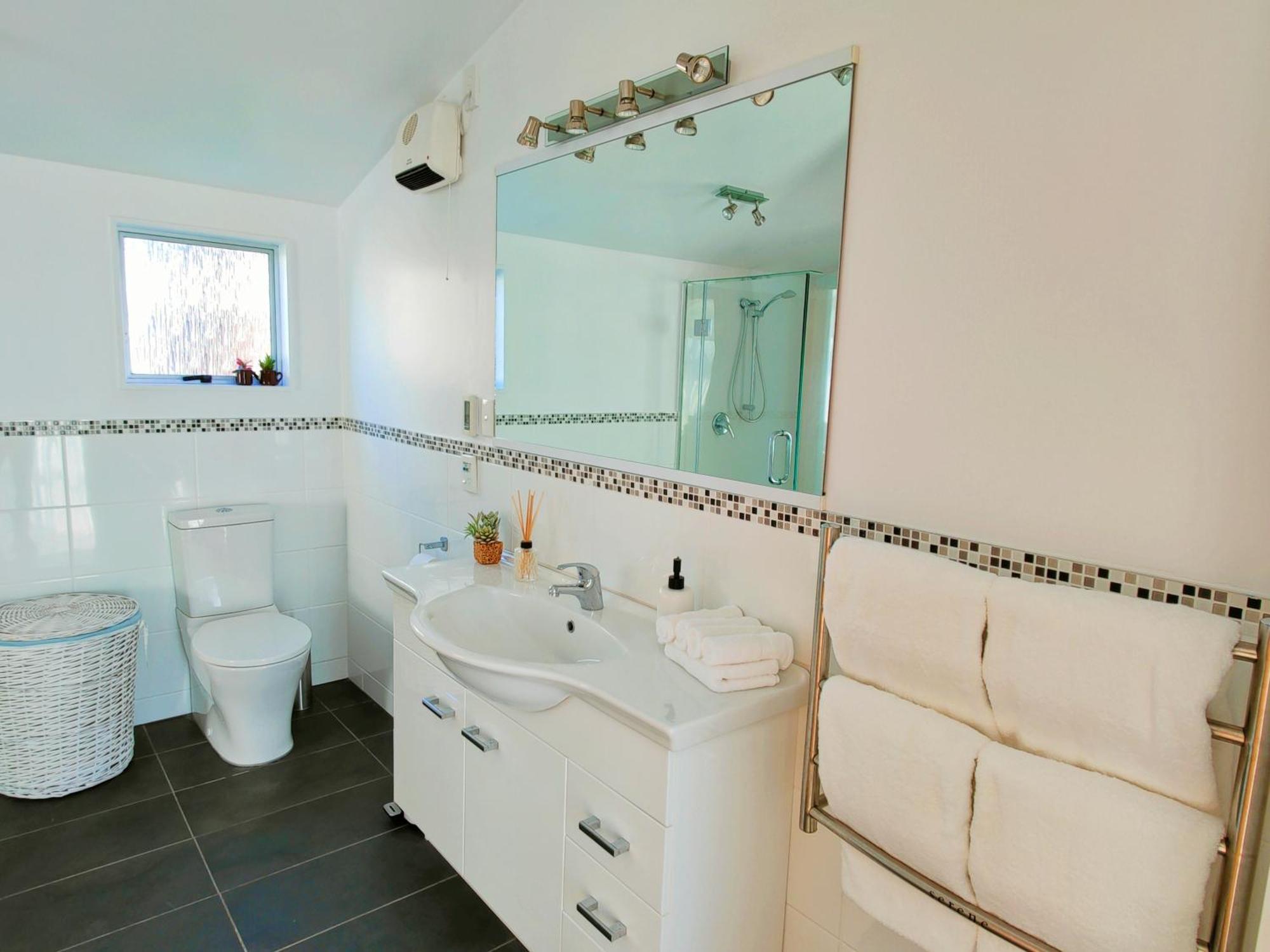 Delight In Birch-Lake View Holiday Home Taupo Bagian luar foto