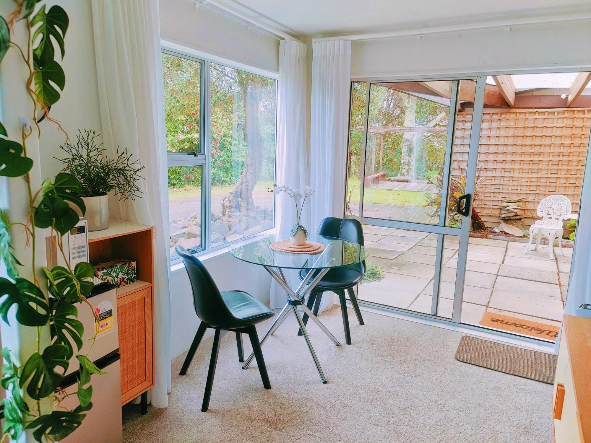 Delight In Birch-Lake View Holiday Home Taupo Bagian luar foto