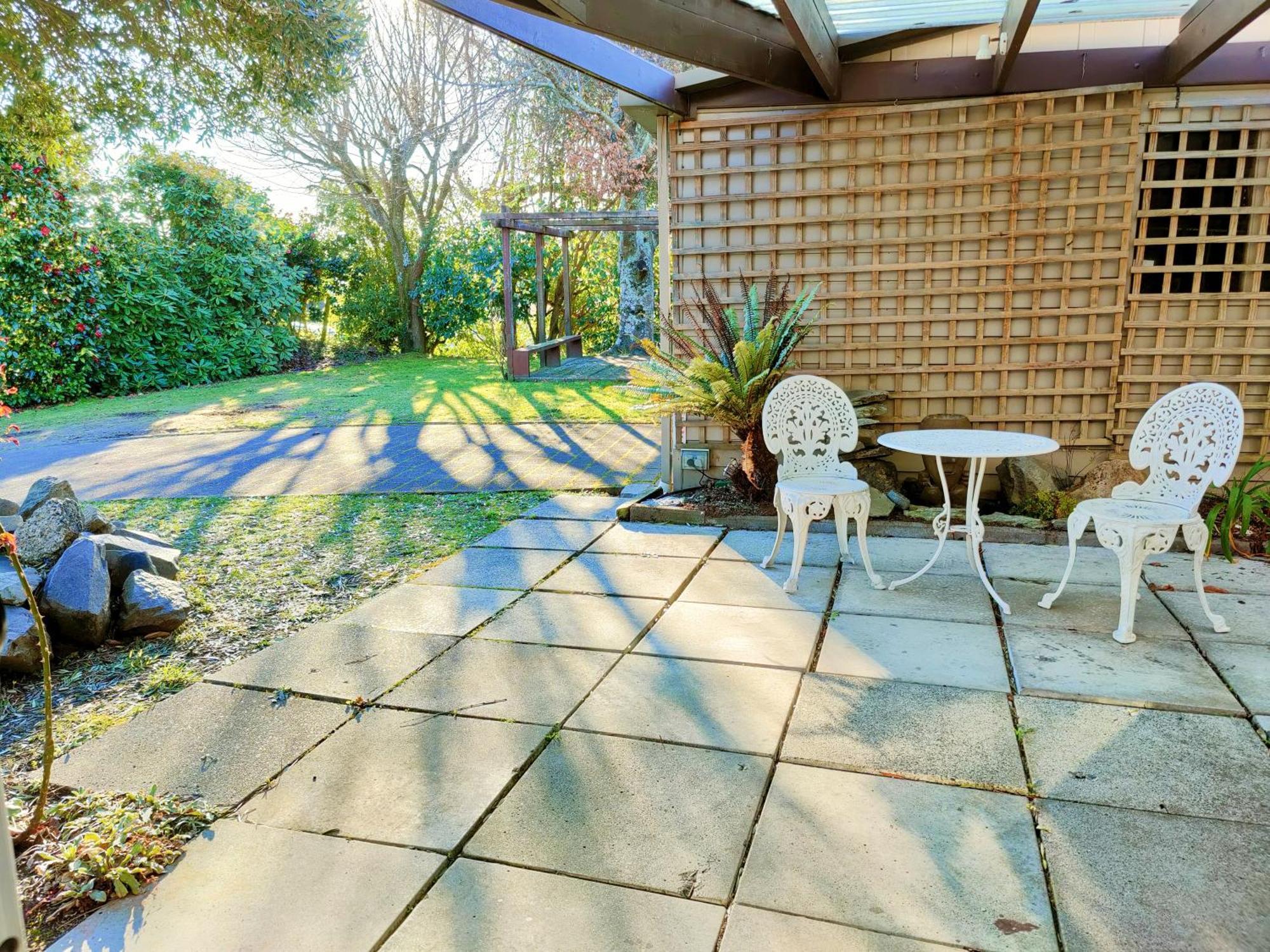 Delight In Birch-Lake View Holiday Home Taupo Bagian luar foto