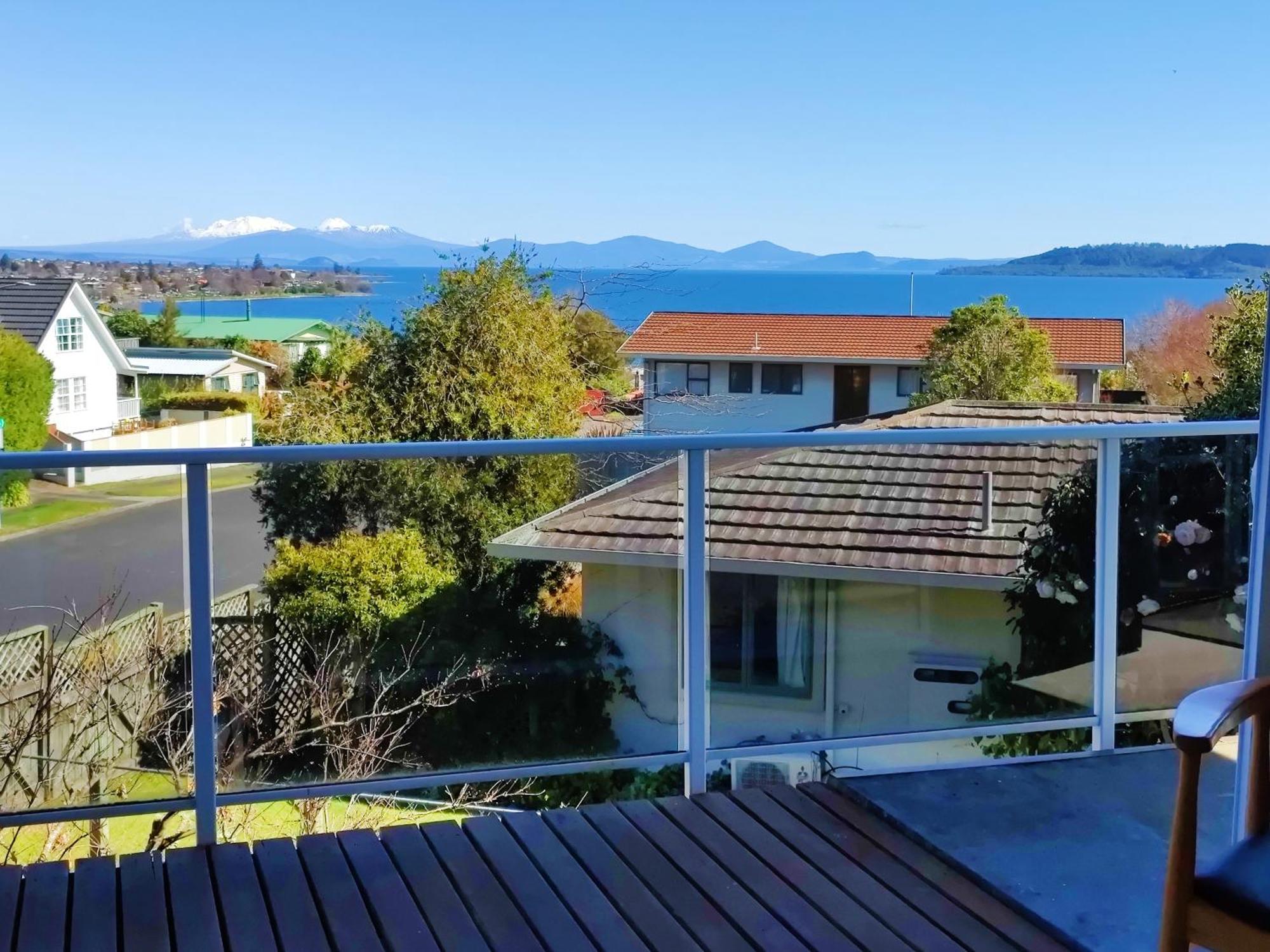Delight In Birch-Lake View Holiday Home Taupo Bagian luar foto